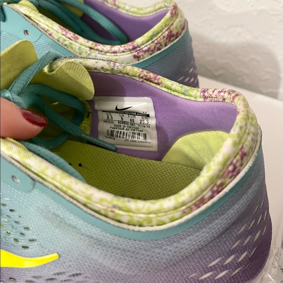 Nike womens running shoe mint green and purple ombre 8.5 - Picture 4 of 4